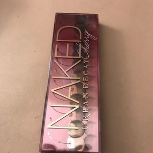 Naked cherry palette never used